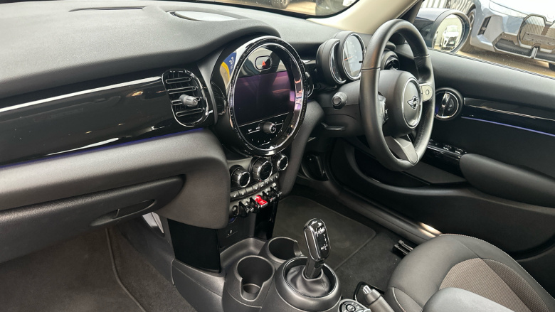 MINI Hatchback 1.5 Cooper Classic 5dr Auto Petrol Hatchback